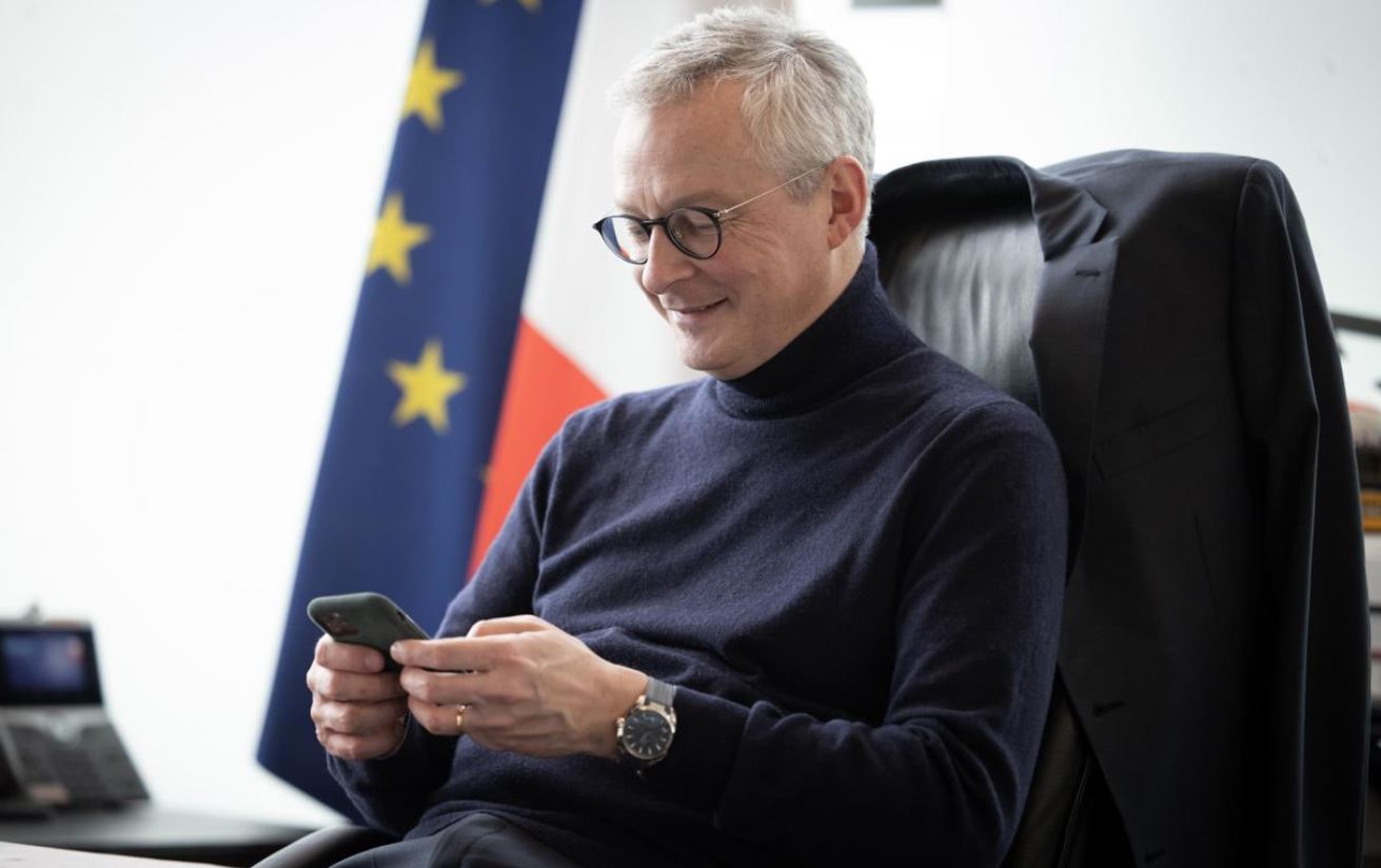 Bruno Le Maire prend l'eau de toute part, 