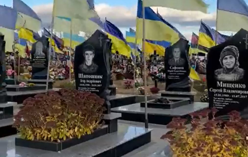 Regardez les cadavres s’empiler en Ukraine