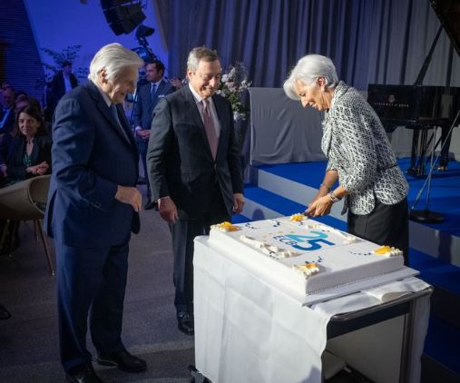 Happy Birthday BCE… le jeu de mots de Christine Lagarde.