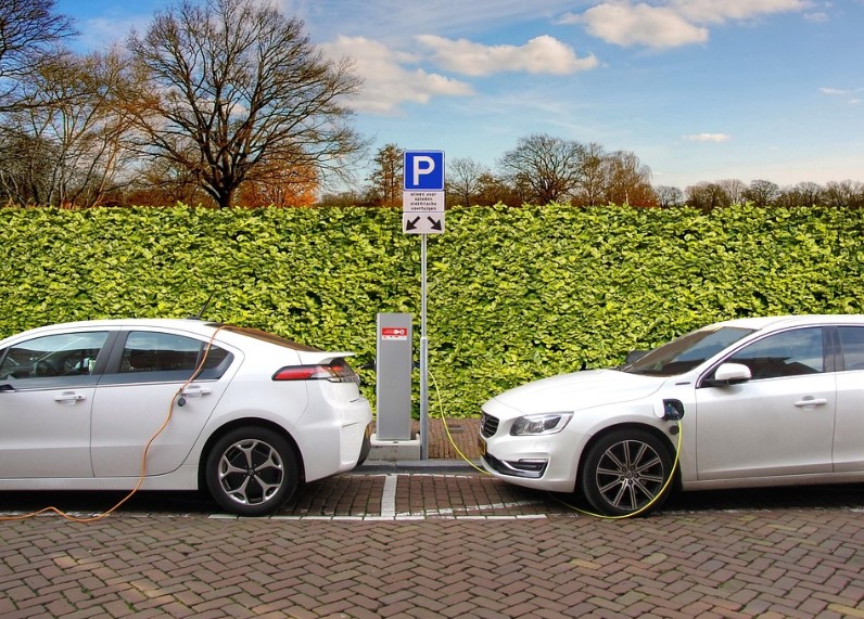 Recharger sa voiture électrique en 5 minutes, bientôt une réalité?